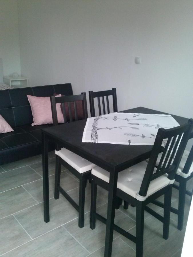 Apartments By The Sea Martinscica, Cres - 14334 외부 사진