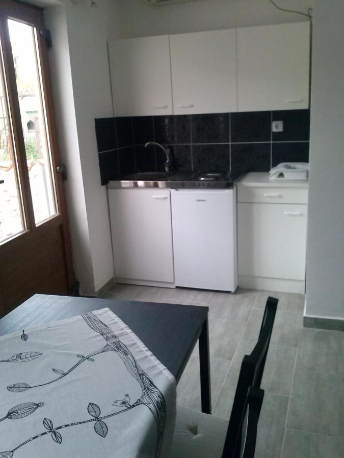 Apartments By The Sea Martinscica, Cres - 14334 외부 사진