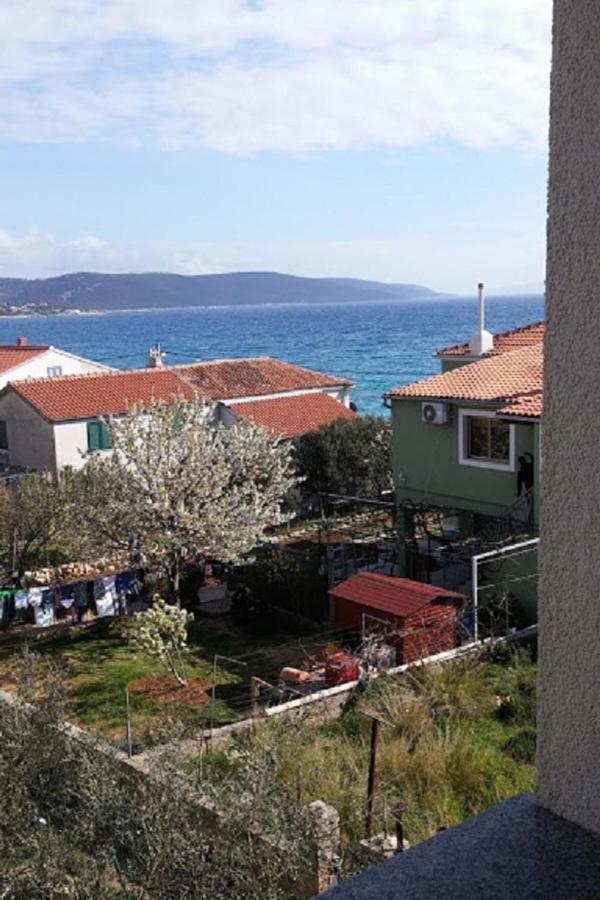 Apartments By The Sea Martinscica, Cres - 14334 외부 사진